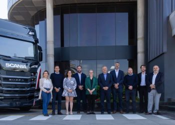 Embajadora de Suecia visita Scania Chile y destaca avances en transporte sustentable