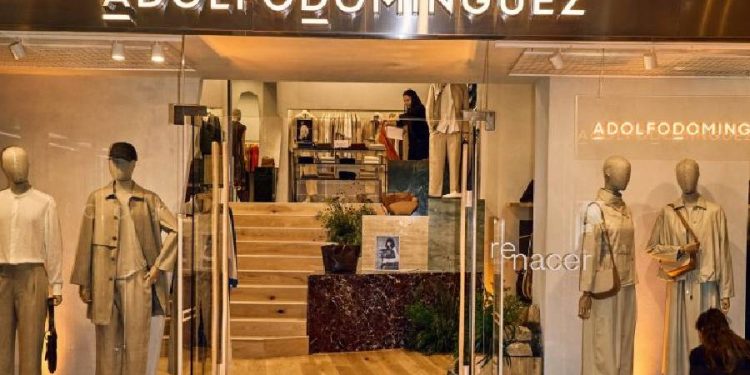 Adolfo Domínguez abre su primera tienda en Argentina