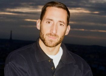 Antonin Tron toma las riendas de Balmain: una nueva era creativa