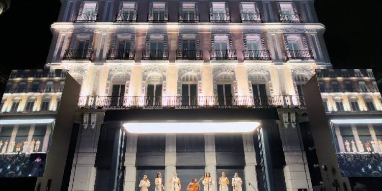 Apple transforma la Puerta del Sol en un escenario único