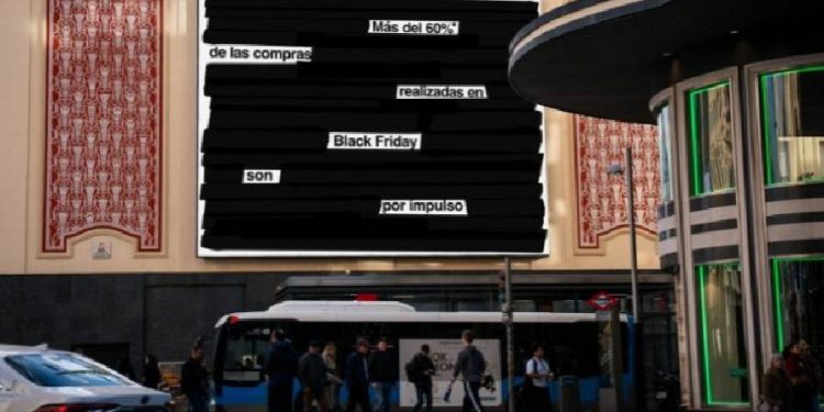 Block Friday: B100 invita a comprar con cabeza