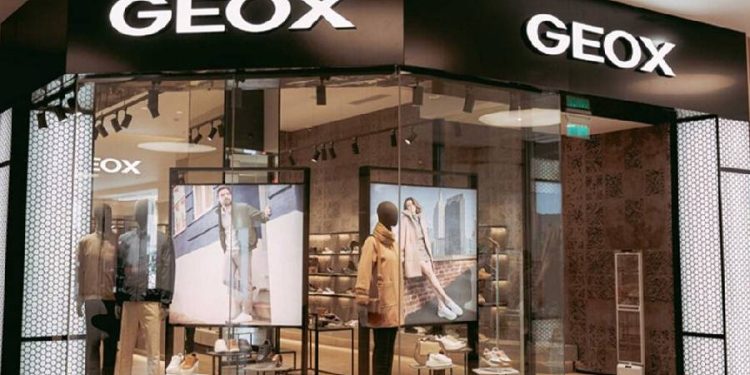 Geox reduce ventas y mantiene margen mediante reestructuración