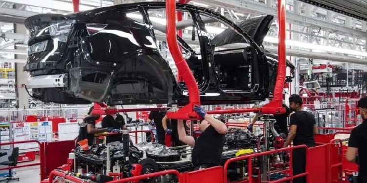 La revolución silenciosa de Tesla: El proceso "Unboxed" reconfigura la fabricación automotriz