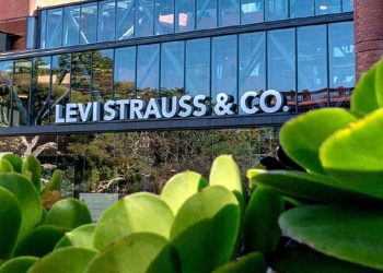 Levi Strauss y Microsoft: IA para optimizar operaciones y atención al cliente