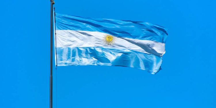 Latinoamérica enfrenta los mayores costos del mundo para acceder a un automóvil