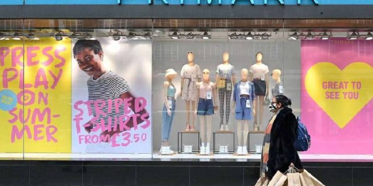 Primark podría operar en solitario tras ejercicio estable