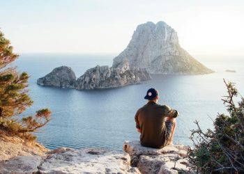 Viajar con estilo en el fin de año 2025
