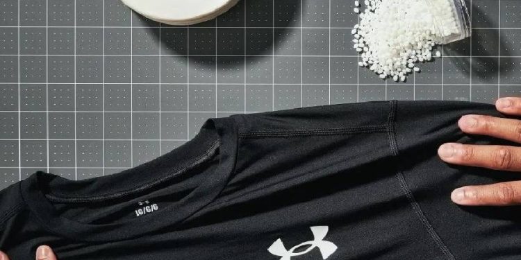 Under Armour registra pérdidas en el 2T pese a ajuste de ventas y costos