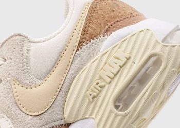 Zapatillas Nike en tono marfil: el clásico que suma elegancia atemporal