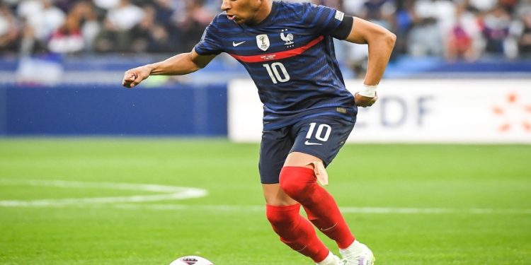 Nike Air Max Plus VII Kylian Mbappé es el nuevo ícono del estilo urbano y deportivo