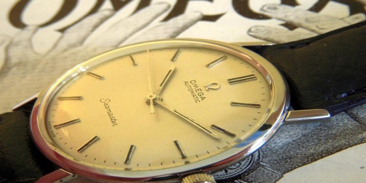 Omega 2025: Relojes icónicos que redefinen la elegancia masculina