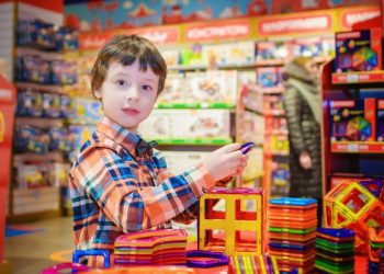 Toys“R”Us y Ripley inauguran una nueva era del retail infantil en Perú