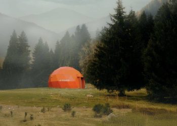 Adidas Terrex abre una teahouse en las montañas de Kazajistán