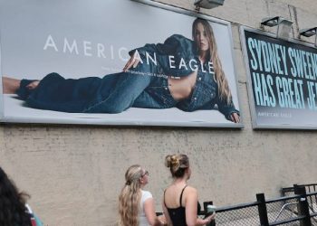 American Eagle levanta el ánimo y eleva previsiones pese a caída de beneficios