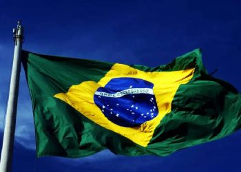 Pix enciende la guerra fintech por el gasto de los argentinos en Brasil