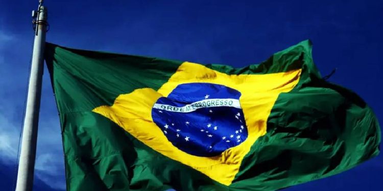 Pix enciende la guerra fintech por el gasto de los argentinos en Brasil