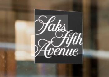Rescate en el Lujo: Saks Asegura su Futuro