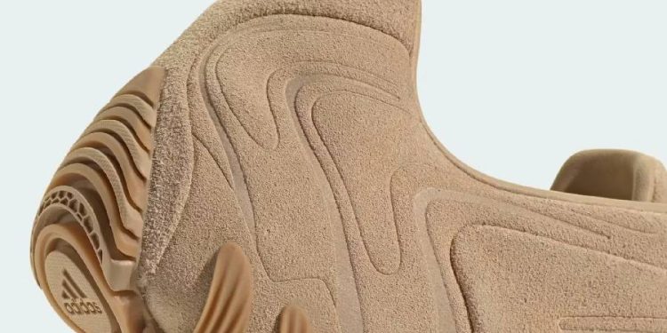 Ghost Sprint: minimalismo que eleva el estilo Miu Miu