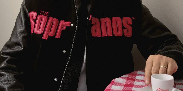 Kith celebra a Los Soprano con una colección final de Kithmas