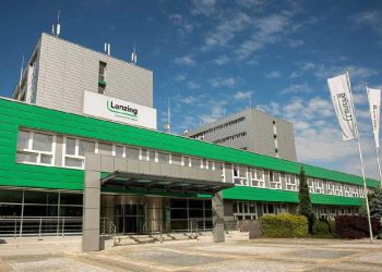 Lenzing reestructura su liderazgo; Aggarwal deja el cargo en 2026