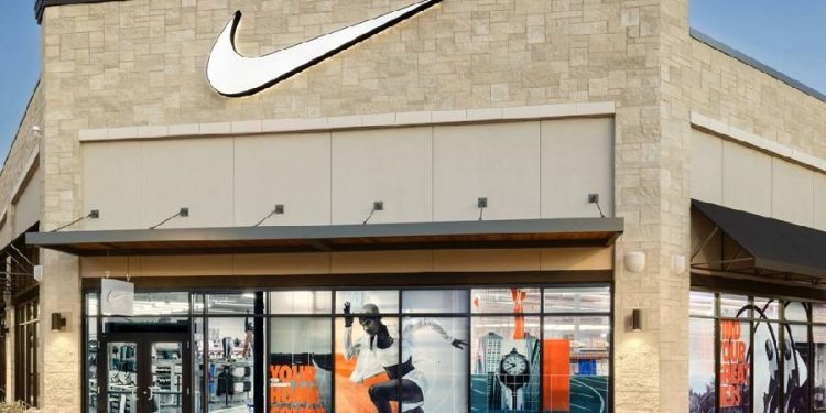 Nike recluta agilidad: salidas clave y nueva estructura regional