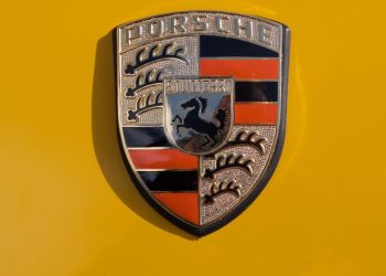 Porsche lanzará en 2026 deportivos eléctricos con caja de cambios virtual
