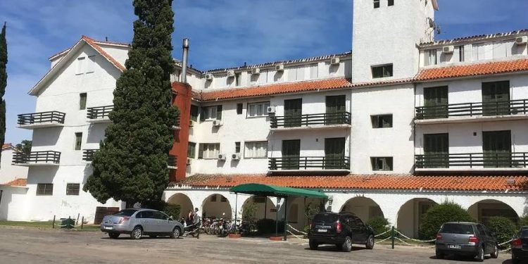 El gobierno redefine la licitación del histórico Hotel Casino Carmelo para 2026