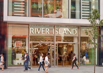 River Island: pérdida y reestructuración hasta 2028