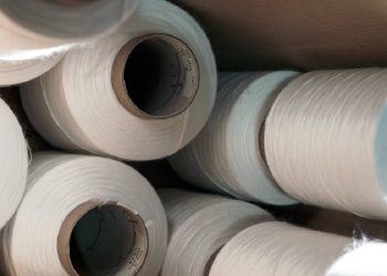 Spinnova impulsa sus fibras sostenibles con una alianza estratégica