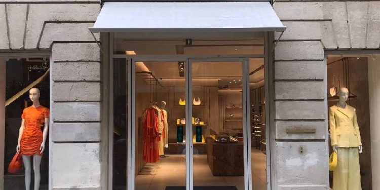 Stella McCartney: pérdidas y caída de ventas marcaron un año clave