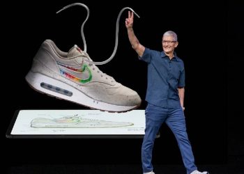 Tim Cook aumenta su apuesta en Nike