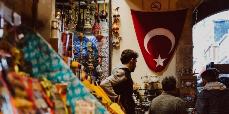 Turquia impulsa reciclaje textil posindustrial con alianza global