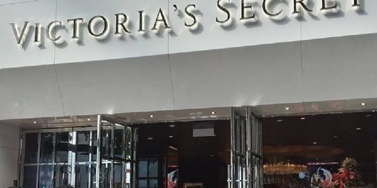 Victoria’s Secret acelera en el tercer trimestre: ventas al alza y menor pérdida