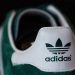 Adidas bajo presión: Bank of America advierte descenso