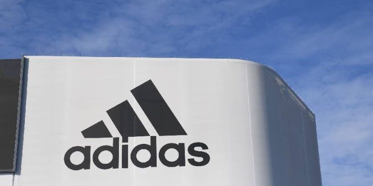 Adidas crece 5% en 2025 y bate récords de ventas
