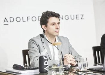 Adolfo Domínguez reconfigura su cúpula: adiós a Íñigo de Llano