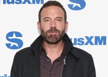 Affleck cambia las sneakers por botas de lujo para el invierno