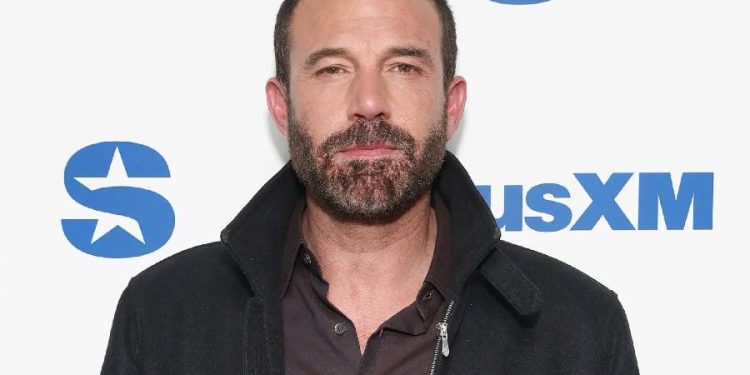 Affleck cambia las sneakers por botas de lujo para el invierno
