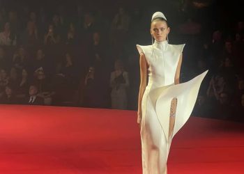 Chic circense: Stéphane Rolland y la grandeza de París