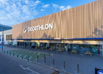 Decathlon acelera la compra de activos de Intersport en España