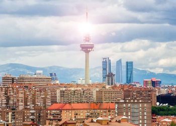 España: Nuevo gigante turístico mundial tras un 2025 histórico