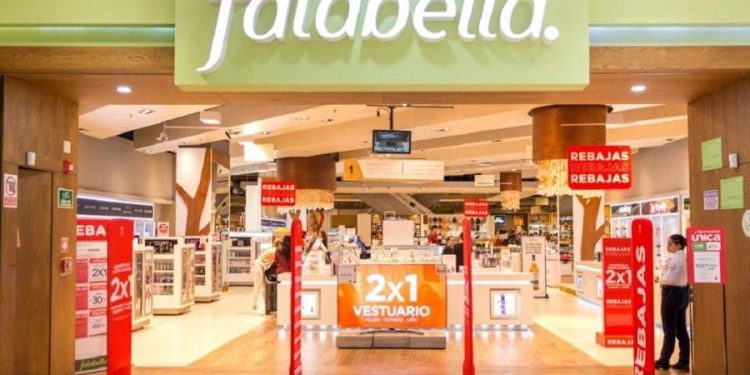 Falabella expande su presencia en Colombia con compra minoritaria