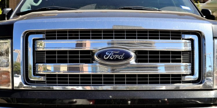Ford Mustang Pickup 2026 es el muscle car que se transforma en camioneta