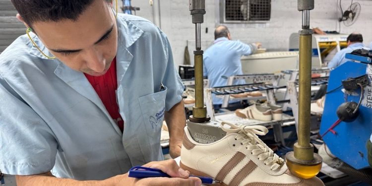Brasil pisa fuerte en Colombia con su calzado