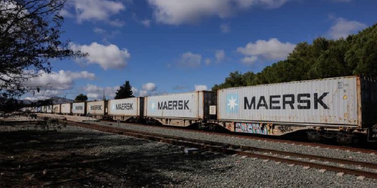 Maersk reanuda definitivamente el paso por el Mar Rojo y Suez