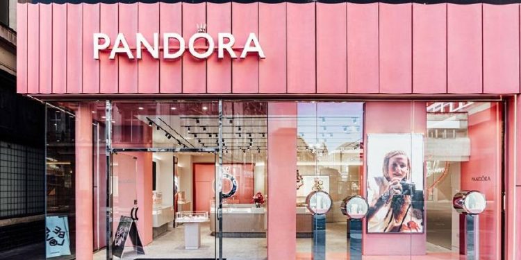 Pandora mantiene 6% de crecimiento en 2025