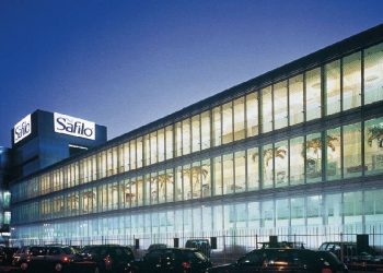 Safilo acelera la rentabilidad y reduce deuda en 2025