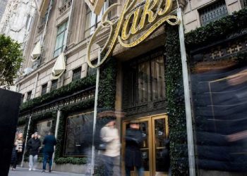 Saks obtiene financiamiento inicial de 400 millones