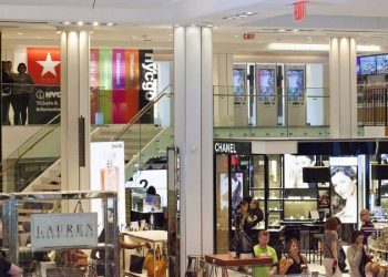 Santander Retail: El Gigante Inmobiliario de 300 Millones