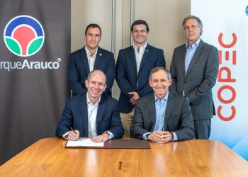 Parque Arauco y Copec Flux firman acuerdo para proyecto fotovoltaico
